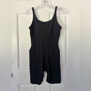 Maidenform Black Shapewear Sleek Form-Fitting Design